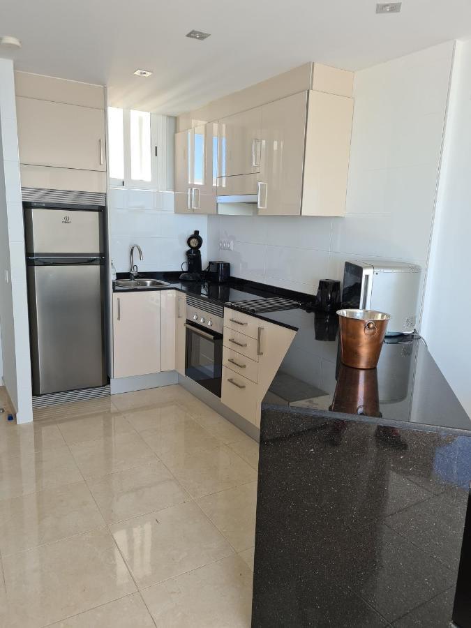 Room In Apartment - 1St Line Top Floor Apartment Carrer del Mar Ngoại thất bức ảnh